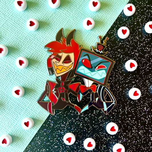 StaticRadio Heart Pin