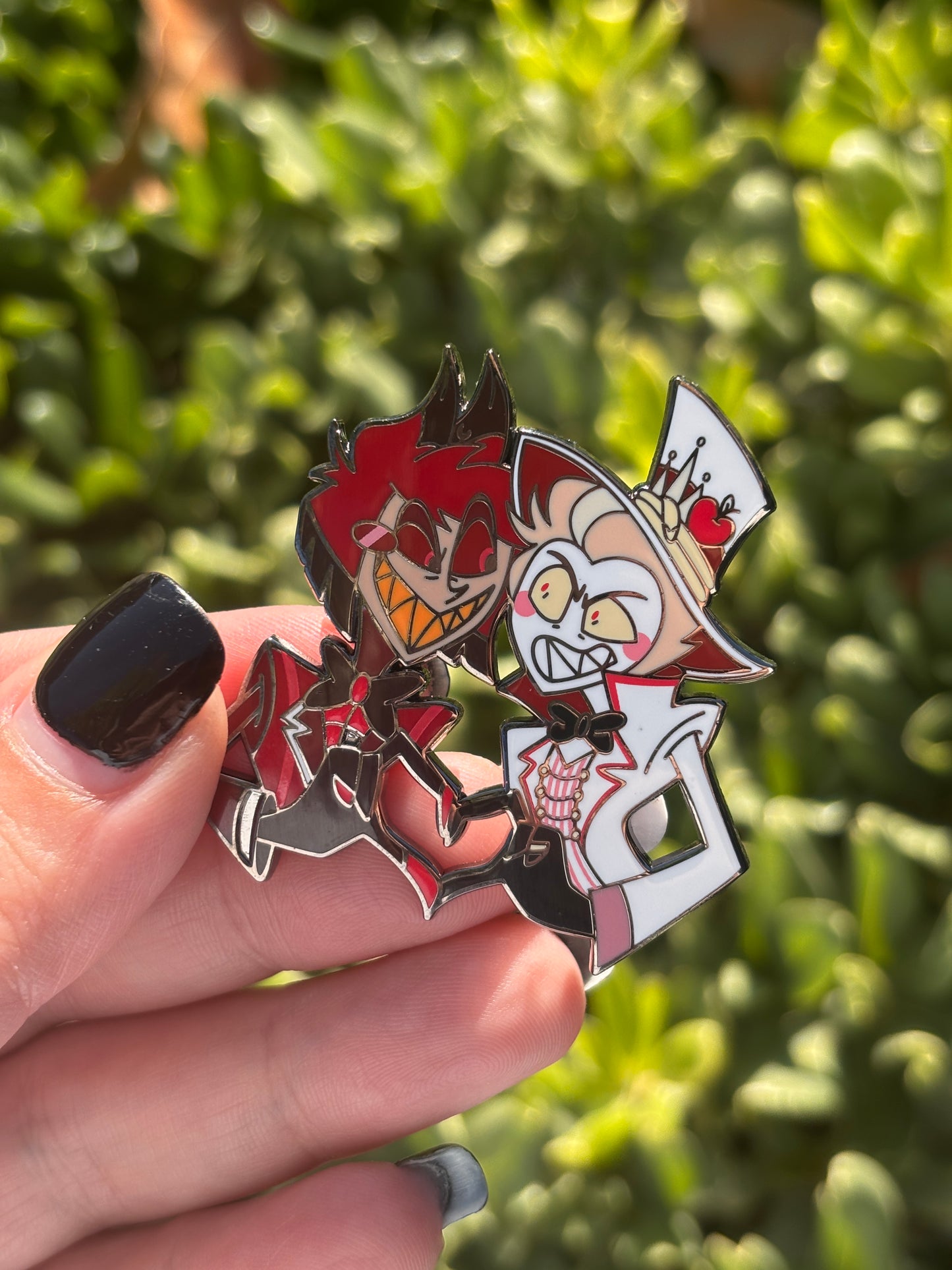 RadioApple Heart Pin